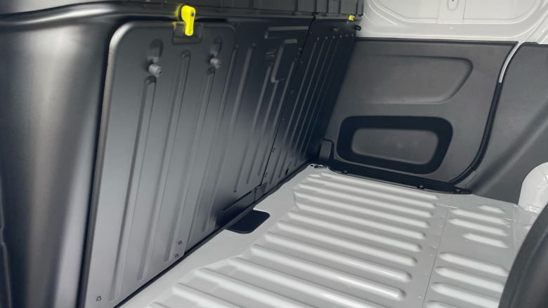 Vauxhall Combo Cargo Combo Diesel 1.5 Turbo D 100ps Pro H1 Van